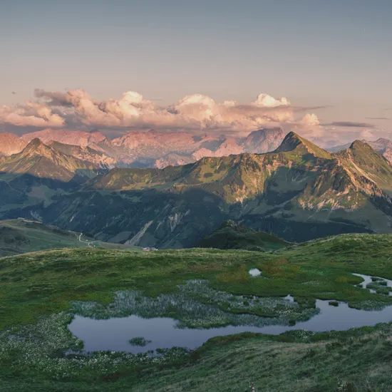 blick-vom-portlahorn_c_michael-meusburger-bregenzerwald-tourismus.jpg